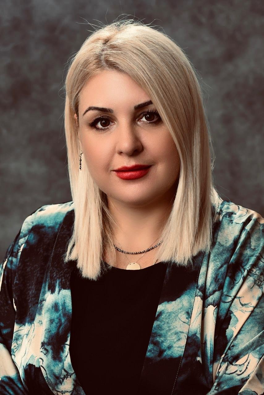 Prof. Asoc. Jonida Bushi (Gjuzi)